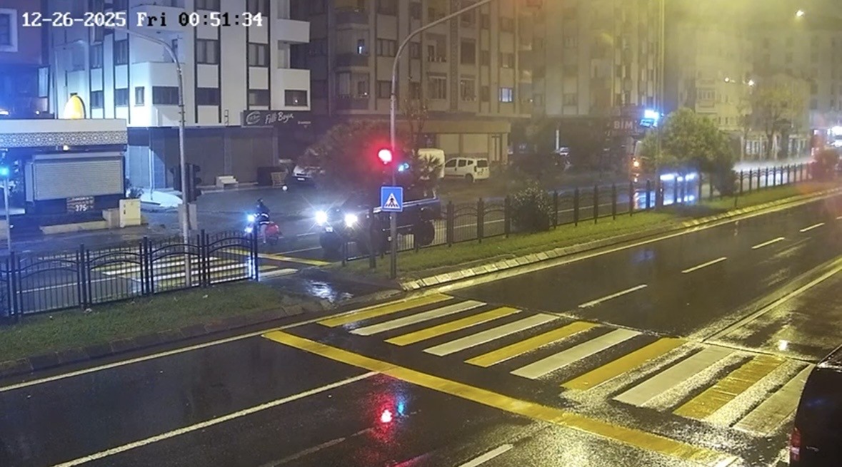 arka koltuktan direksiyona gecti bir gencin olumune neden oldu 1 a5WjuKZT