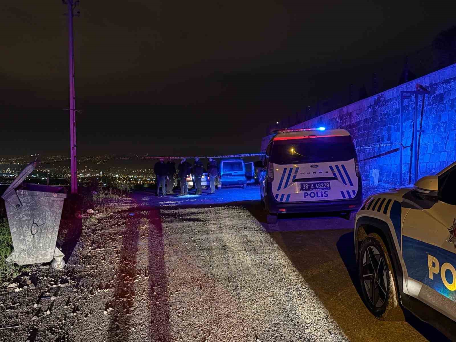 arkadasina mesaj attiktan sonra tepelik alanda tufekle intihar etti 3 6kN9dNWj