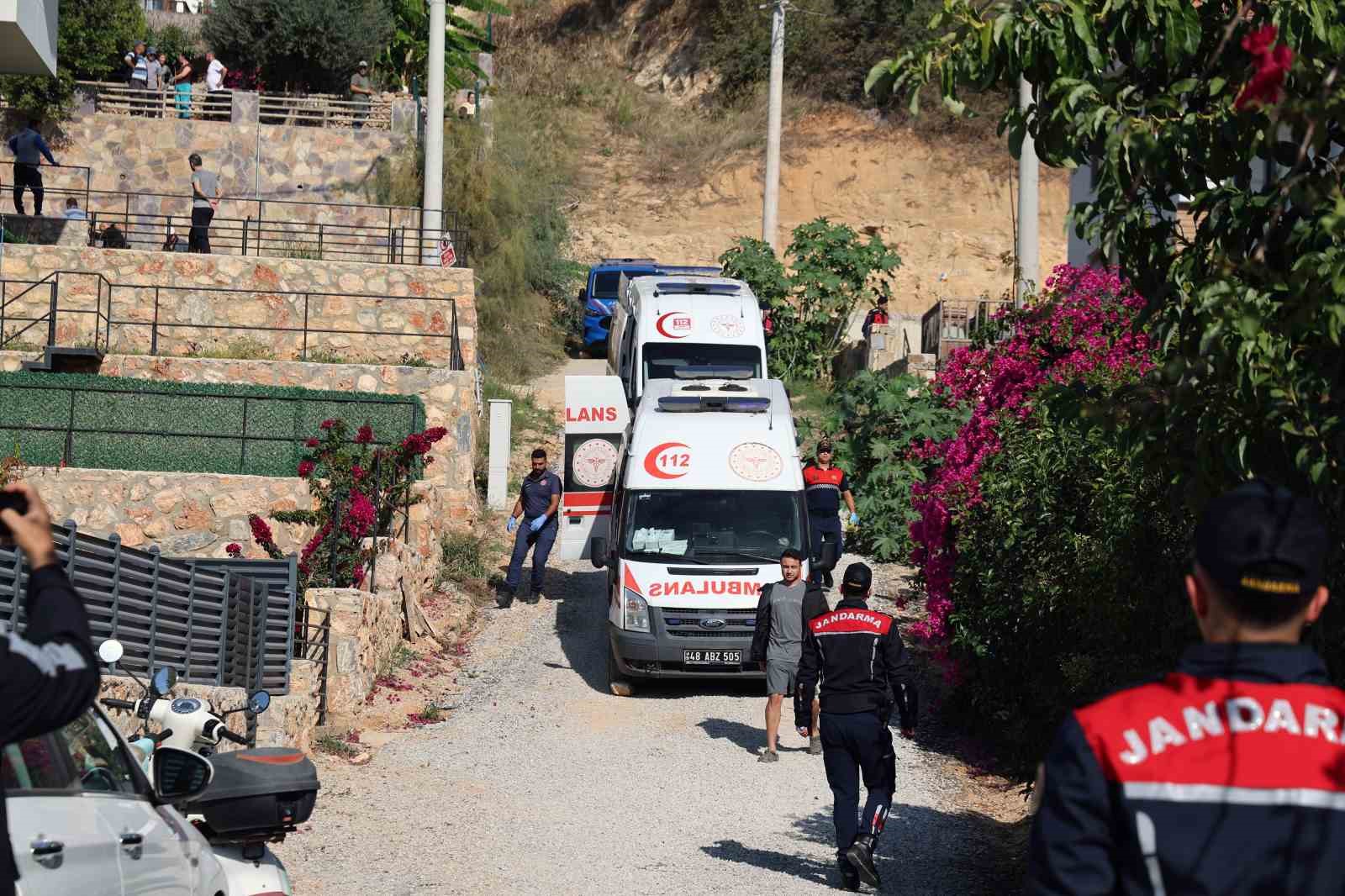 Arkadaşının evini ateşe veren uyuşturucu bağımlısı etkisiz hale getirildi 6 arkadasinin evini atese veren uyusturucu bagimlisi etkisiz hale getirildi 2 kblqVlJI