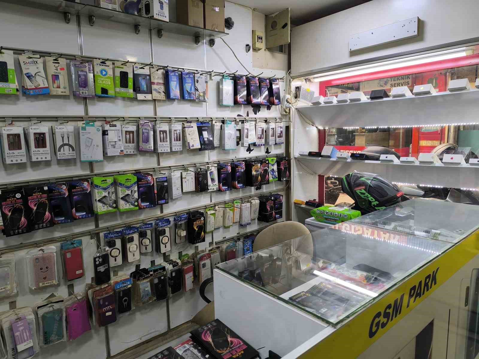 arkadasinin kamera var demesine aldiris etmeyen hirsiz telefonu caldi 1 winHw5BC