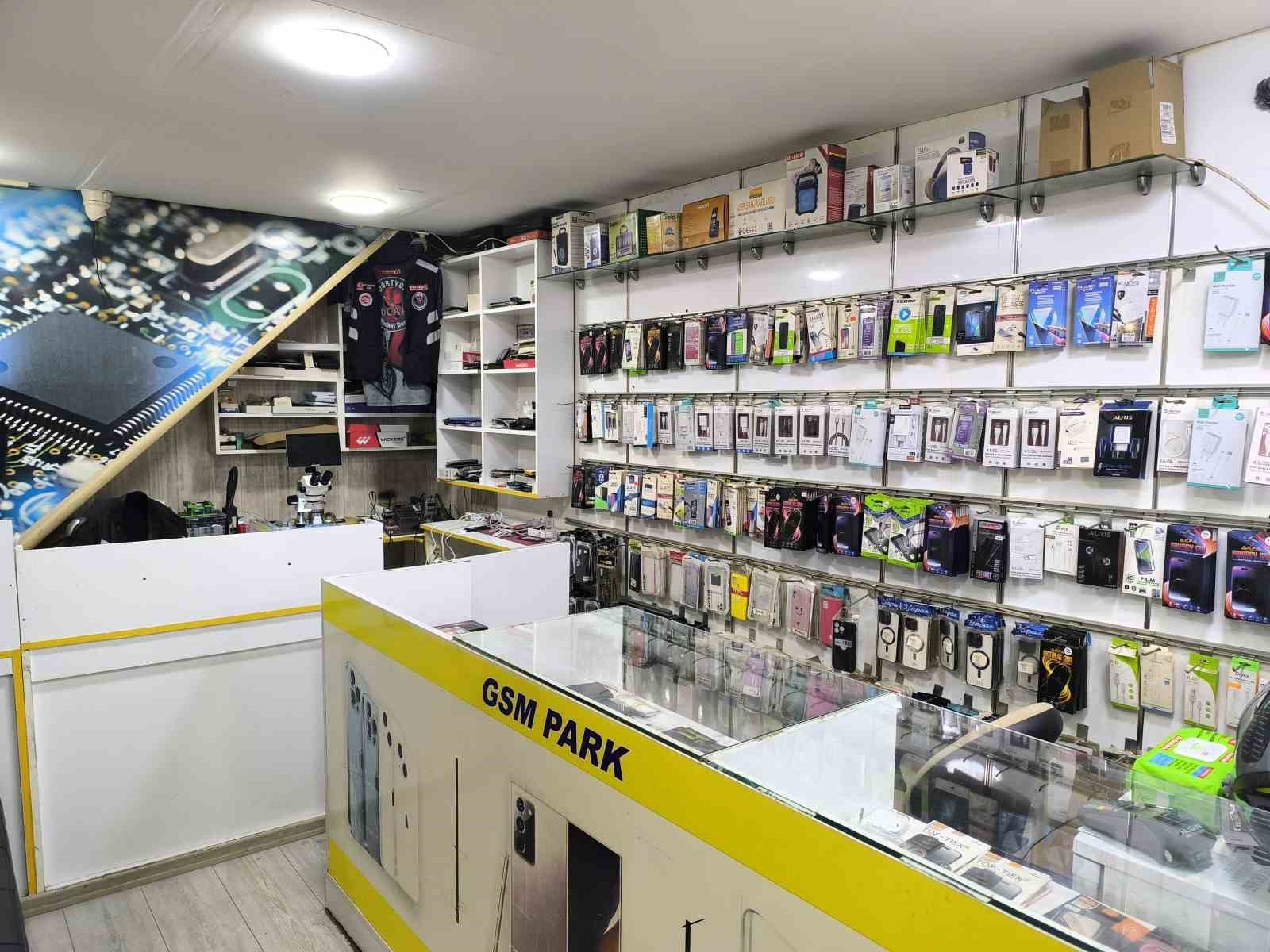 arkadasinin kamera var demesine aldiris etmeyen hirsiz telefonu caldi 2 eXvJOU1P