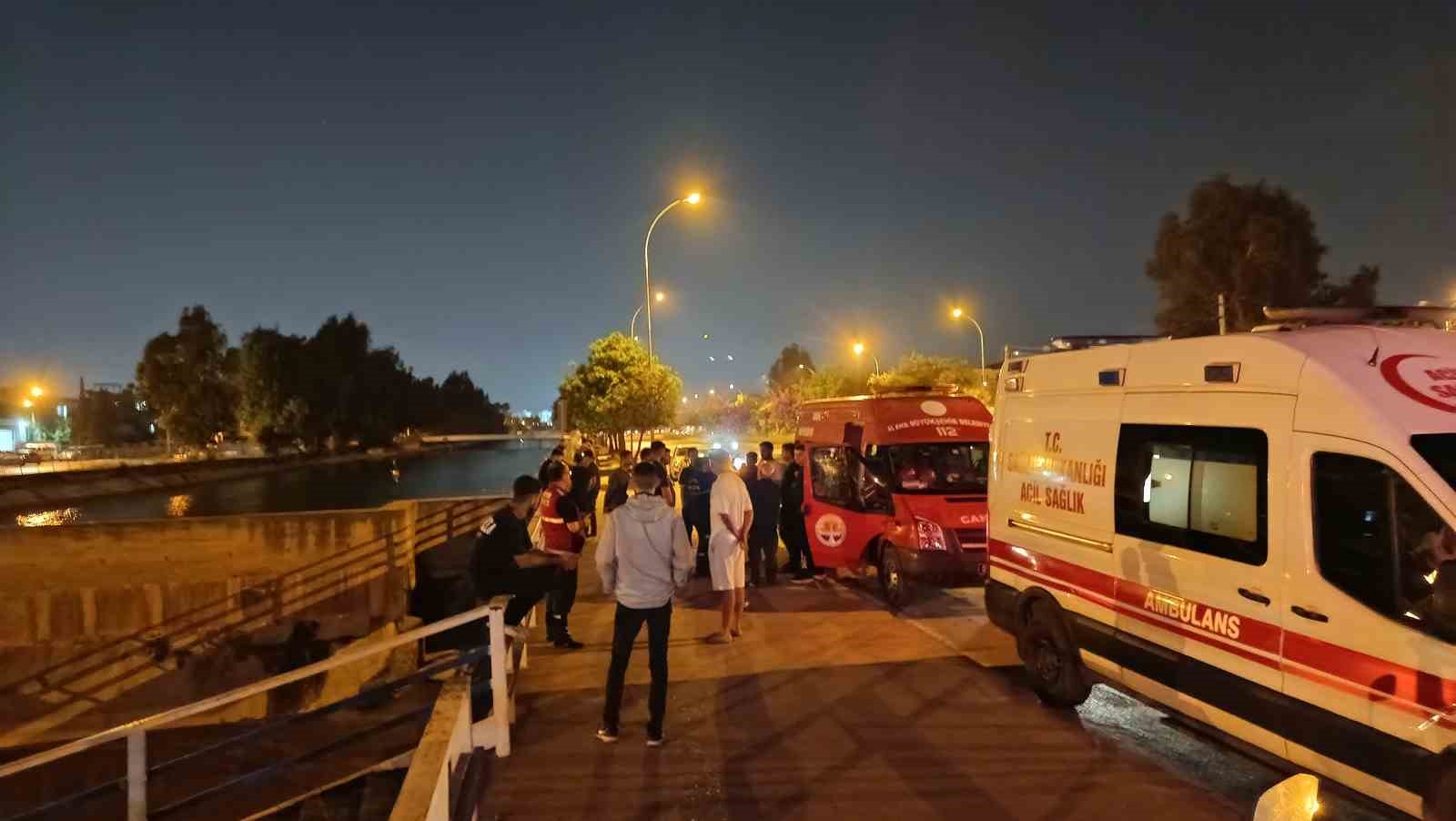 arkadasiyla otururken kanala dustu akintiya kapilip kayboldu 3 Xk4iBwum