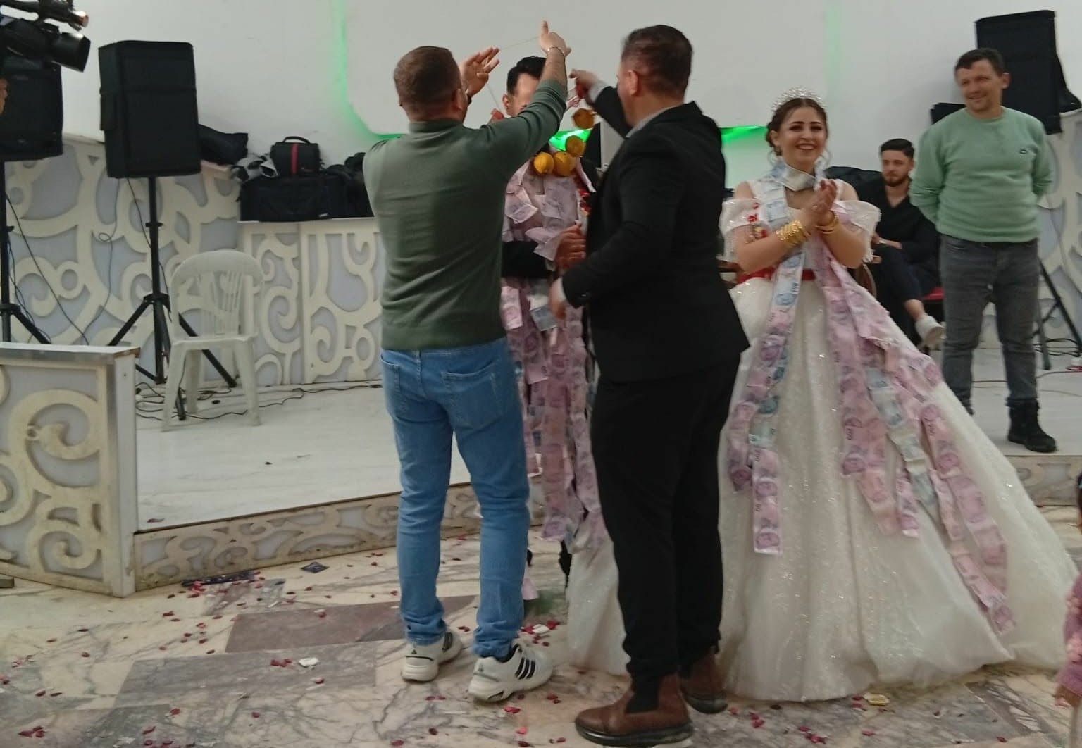 arkadaslarindan damada besi bir yerde ayva 1