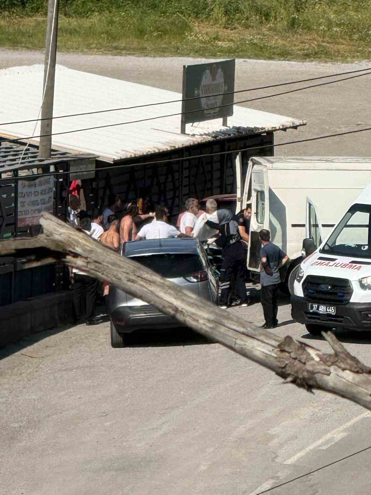 Arkadaşlarıyla girdiği deniz sonu oldu 5 arkadaslariyla girdigi deniz sonu oldu 1 JQD1HFeP