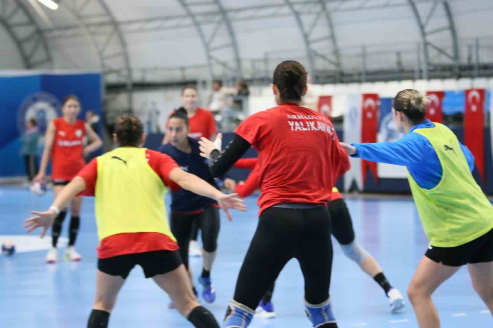 armada praxis yalikavakspor ikinci yari hazirliklarina basladi 1 T6yX1ILH