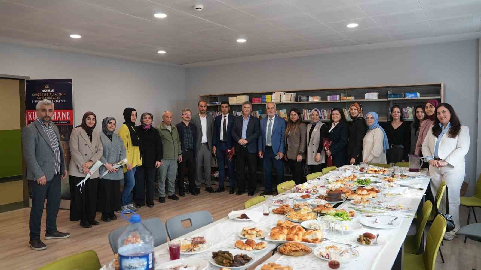 arnavutkoy belediyesinden ogretmenlere 24 kasim surprizi 4 7sl38V1Z