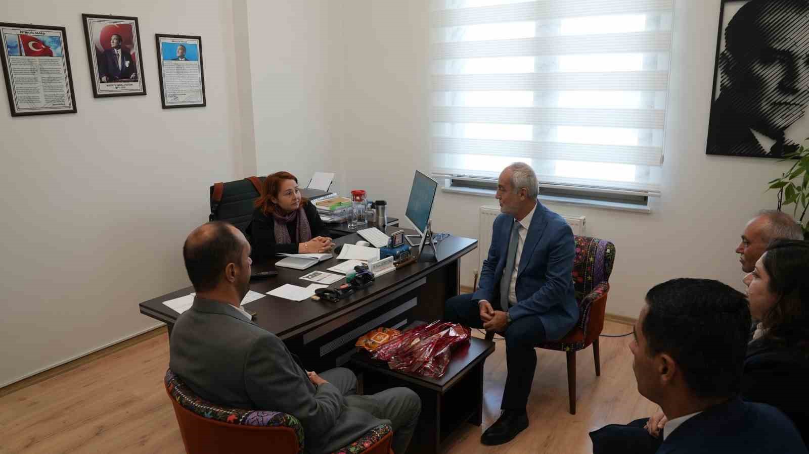 arnavutkoy belediyesinden ogretmenlere 24 kasim surprizi 8 C4DZzLOX