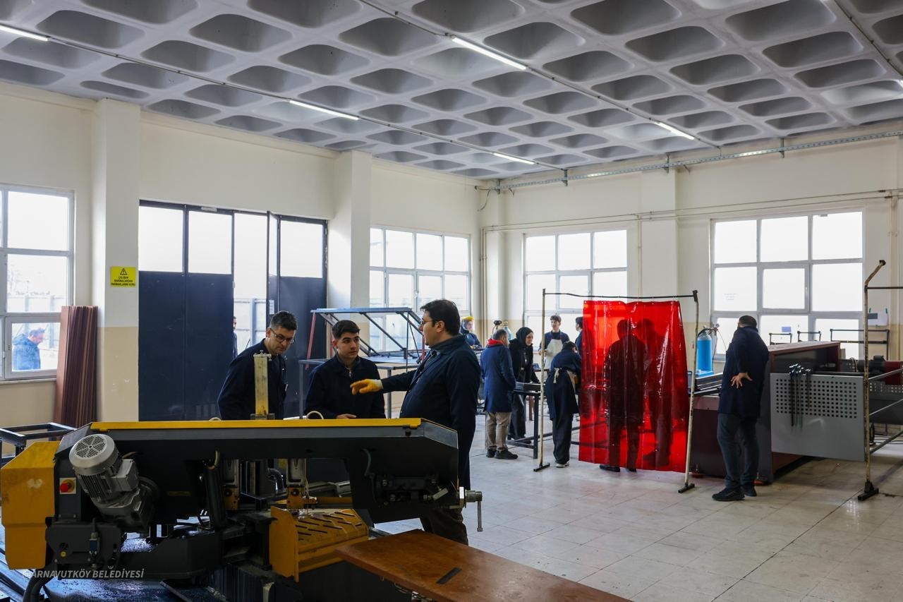 arnavutkoy belediyesinin kamelyalari meslek liselerinde uretiliyor 2 2G7eO57G