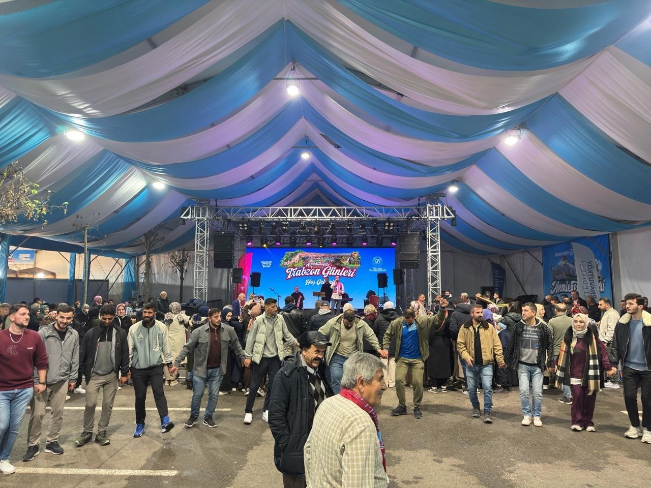 arnavutkoy memleket gunlerinde trabzon ruzgari esti 5 Lij6g8kz