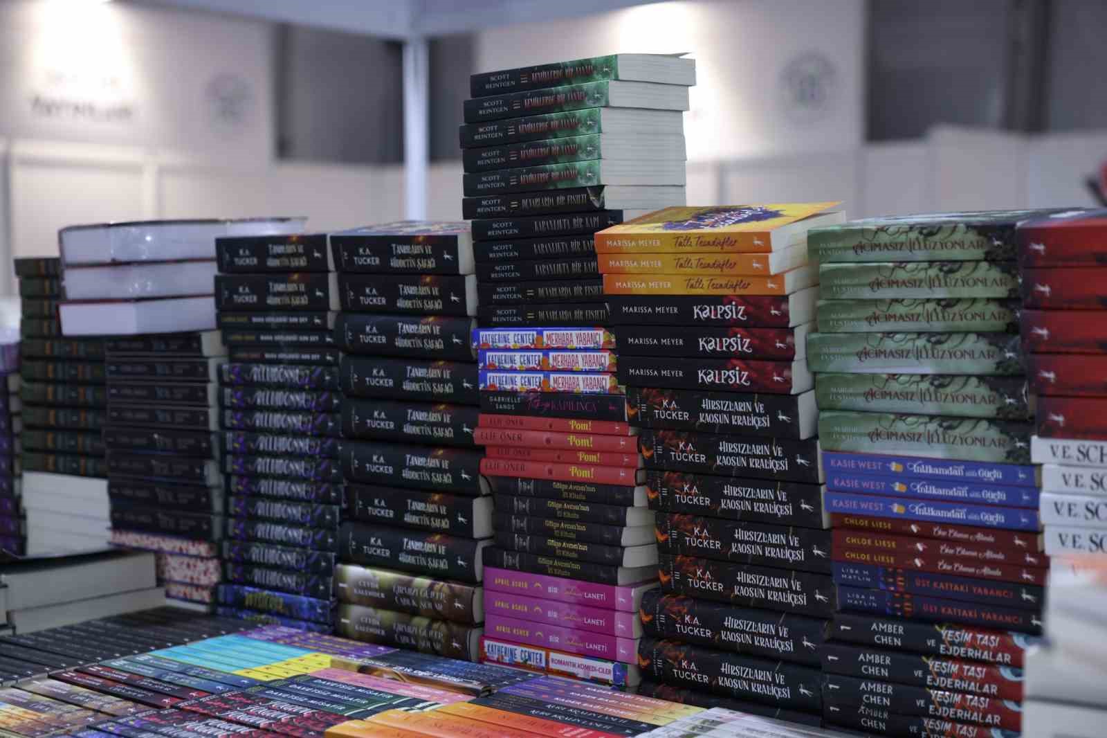 arnavutkoyde 1 kitap fuari kapilarini acti onlarca unlu isim kitapseverlerle bulusacak 7 na3E12Ll