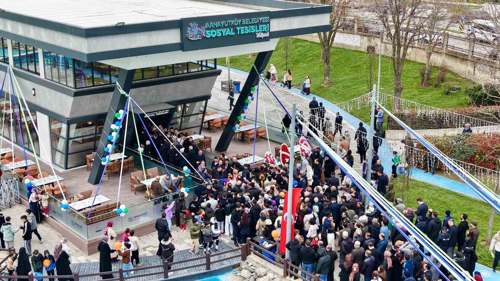 arnavutkoyde 3 yeni eser hizmete acildi yasam merkezinin temeli atildi 1 6Ap73ZQX