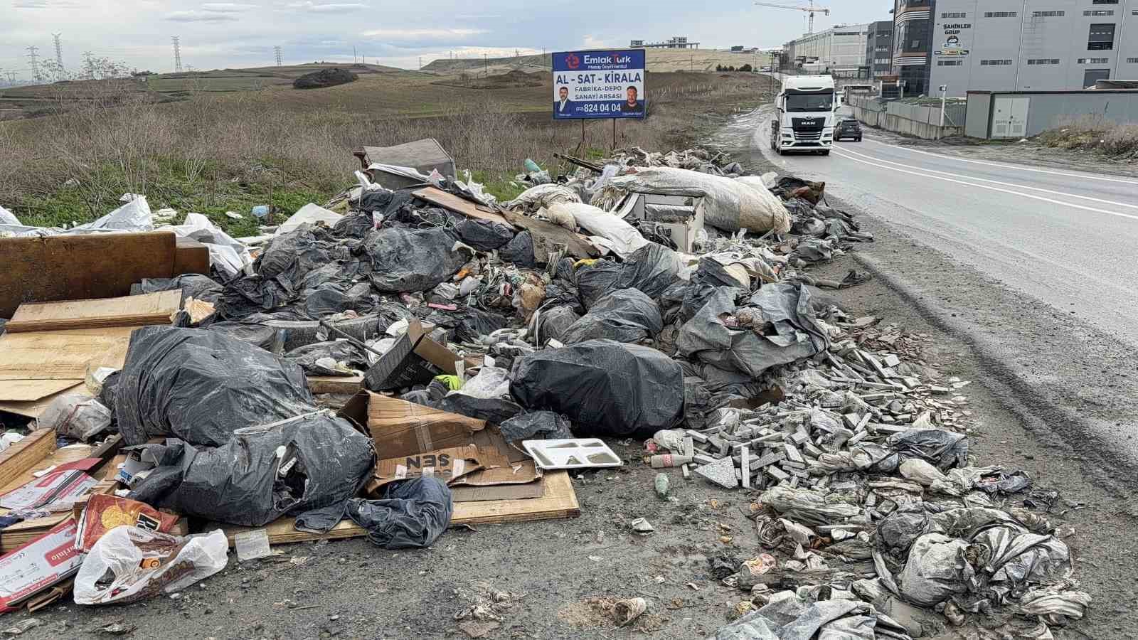 arnavutkoyde ana cadde dokum alanina donustu 5 8caaIfqT