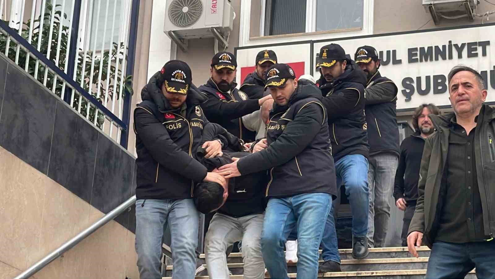 arnavutkoyde aracta ceset bulunmustu korkunc cinayetin detaylari ortaya cikti 1 cFpMLAq6