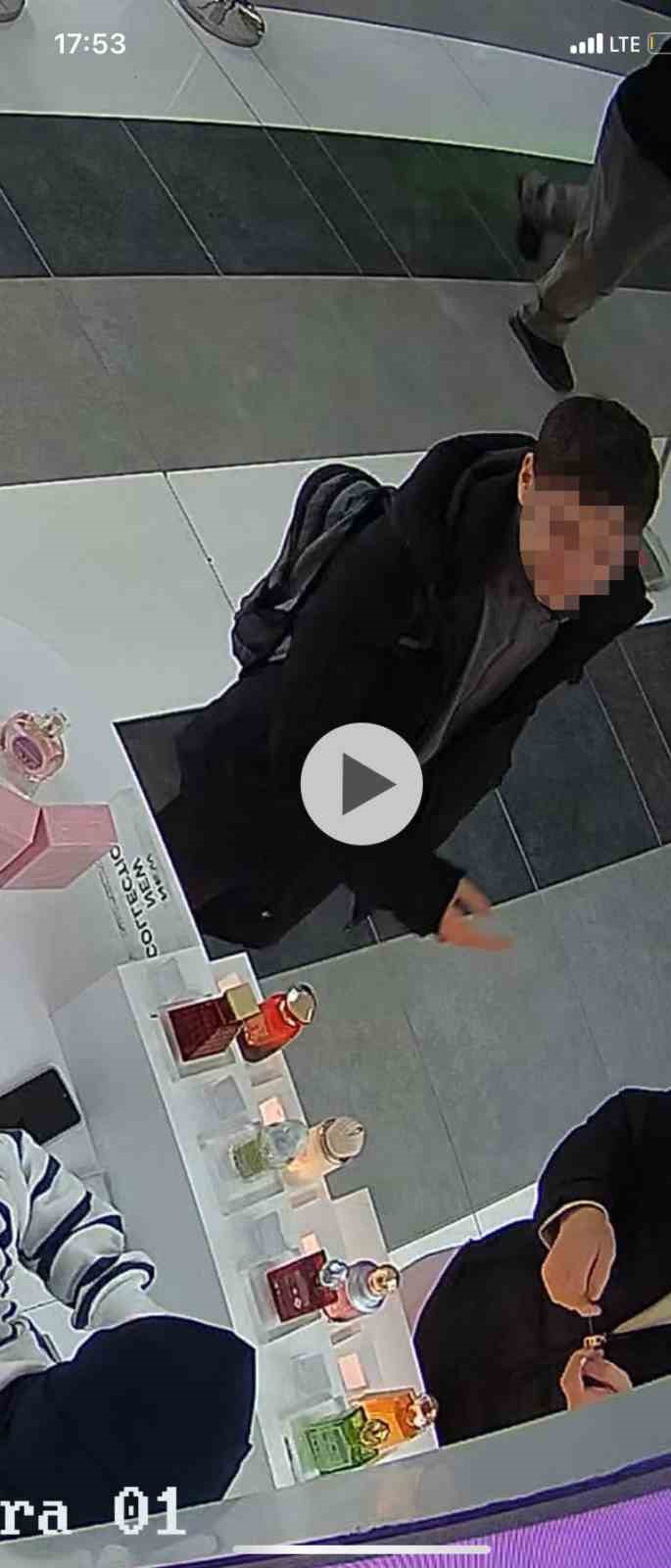 arnavutkoyde avmde parfum hirsizligi kamerada 2 27JeW2jl
