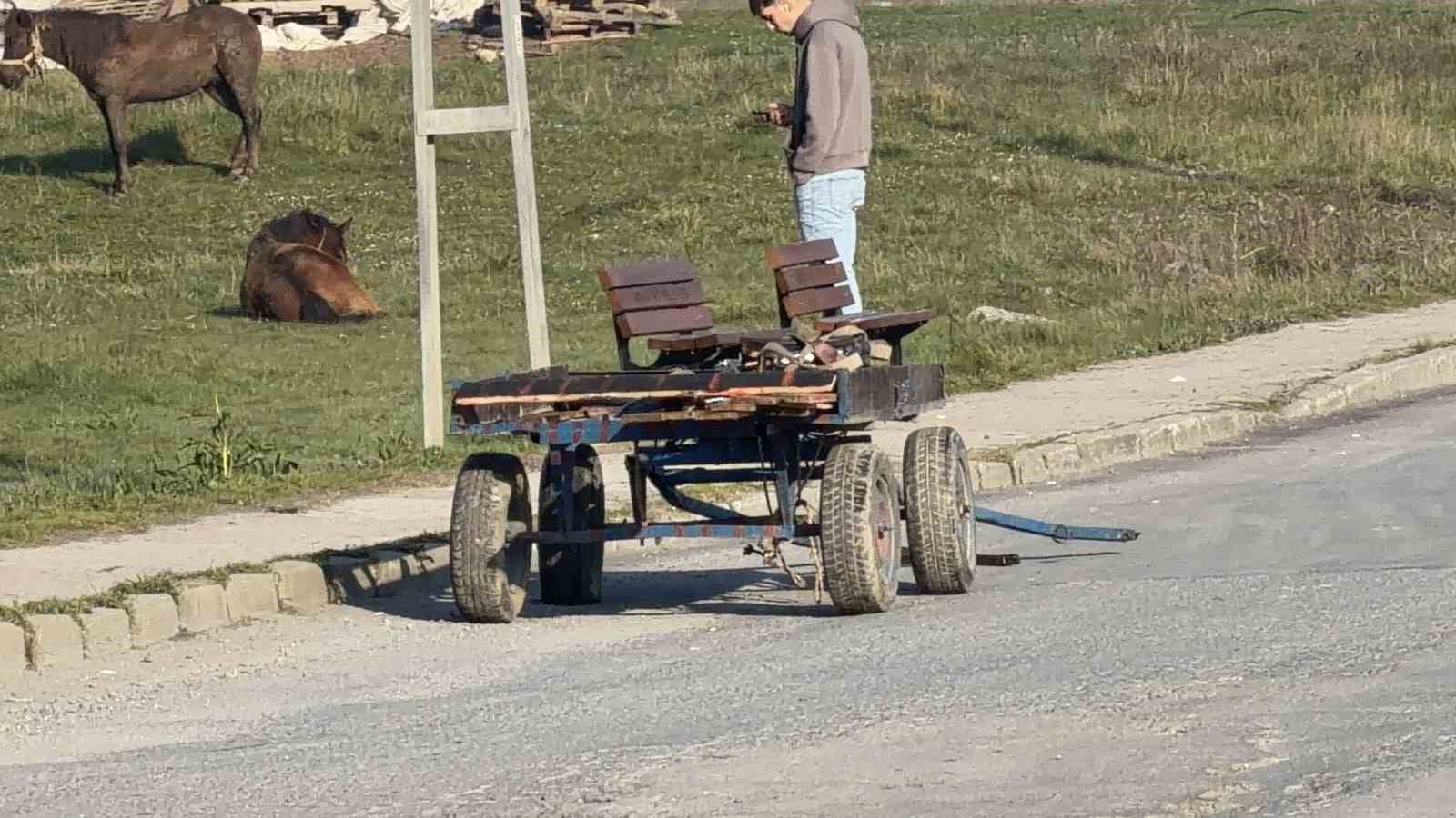 arnavutkoyde basibos at otomobillere carpti 2 arac hasar aldi 5 tWJGlC7K