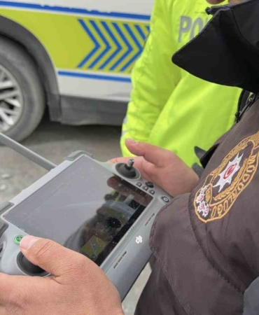 arnavutkoyde-drone-destekli-trafik-denetimi-hatali-sollama-yapma-ve-ehliyetsiz-arac-kullanimina-toplamda-96-A67xDjvU.jpg