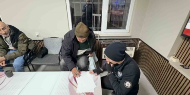 arnavutkoyde-engelli-vatandas-buldugu-parayi-polise-teslim-etti-4hZ8ZD2n.jpg