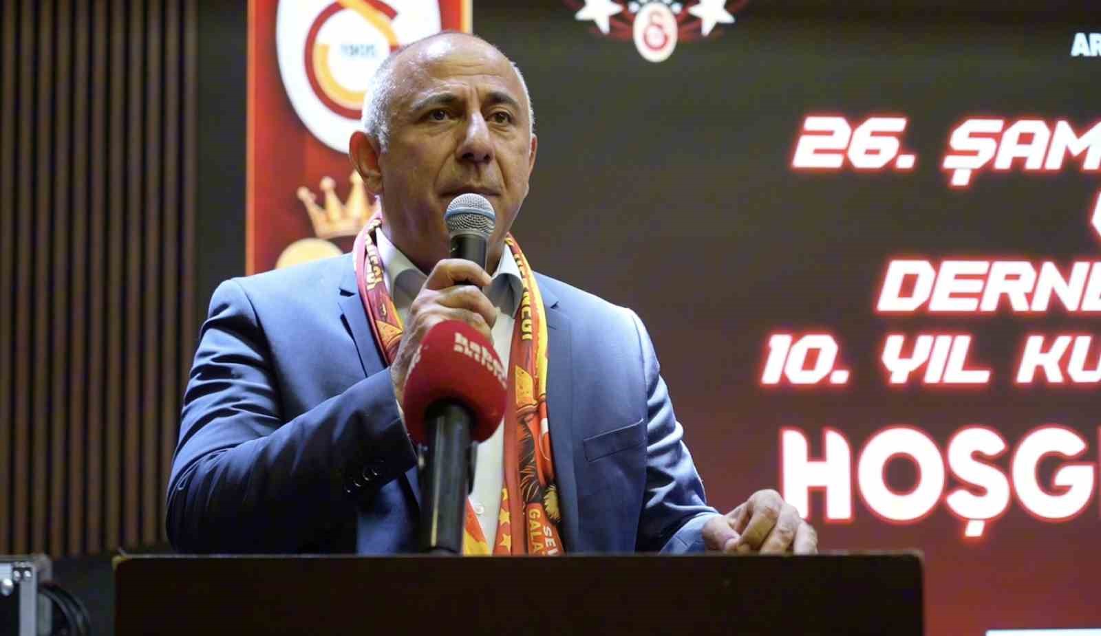 arnavutkoyde galatasaraylilar hem 26 sampiyonlugu hem de derneklerinin 10 yilini kutladi 4 YfBeleXj