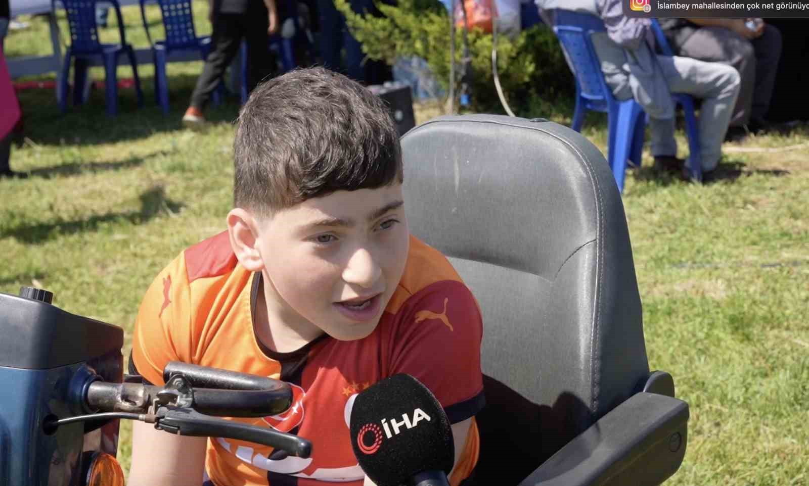 Arnavutköy’de geleneksel uçurtma şenliği renkli görüntülere sahne oldu 5 arnavutkoyde geleneksel ucurtma senligi renkli goruntulere sahne oldu 1 6klRS1Lt