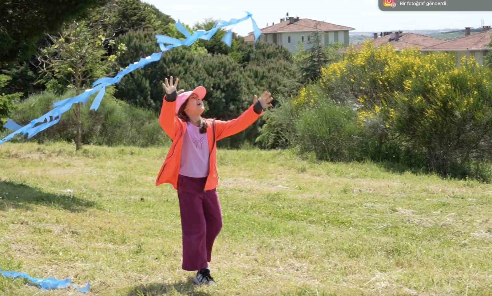 Arnavutköy’de geleneksel uçurtma şenliği renkli görüntülere sahne oldu 8 arnavutkoyde geleneksel ucurtma senligi renkli goruntulere sahne oldu 4