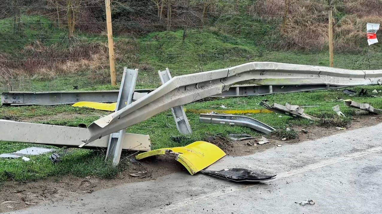 arnavutkoyde iett otobusu kazaya karisti 2 yolcu yaralandi 2