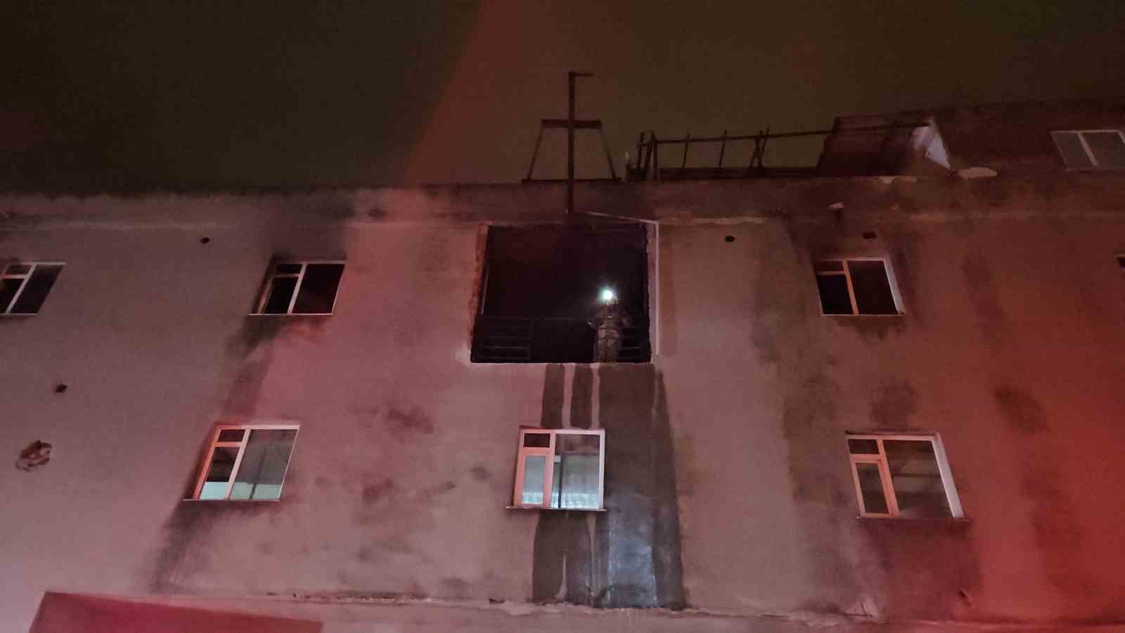 arnavutkoyde is yeri alevlere teslim oldu 1i agir 3 yarali 5 iK8p27Mn