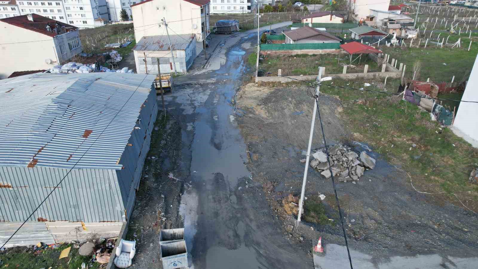 arnavutkoyde iski calismasi yarim kaldi mahalleli cileden cikti 0