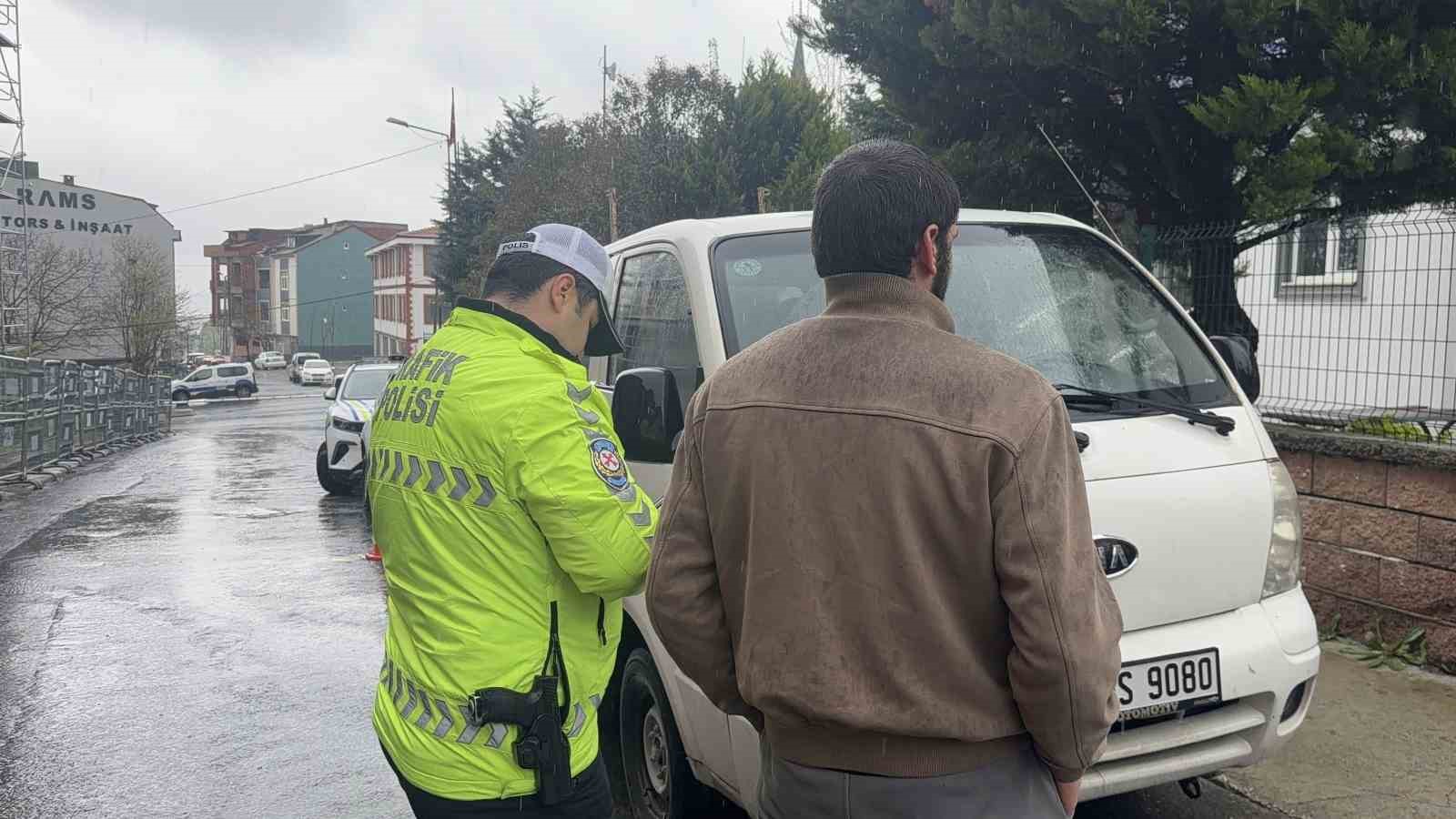 arnavutkoyde kacak dokume sucustu 62 bin 246 tl ceza kesildi 1 AOYwMYsX