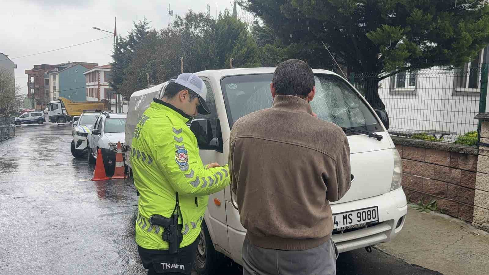 arnavutkoyde kacak dokume sucustu 62 bin 246 tl ceza kesildi 2 AYO7zUm5