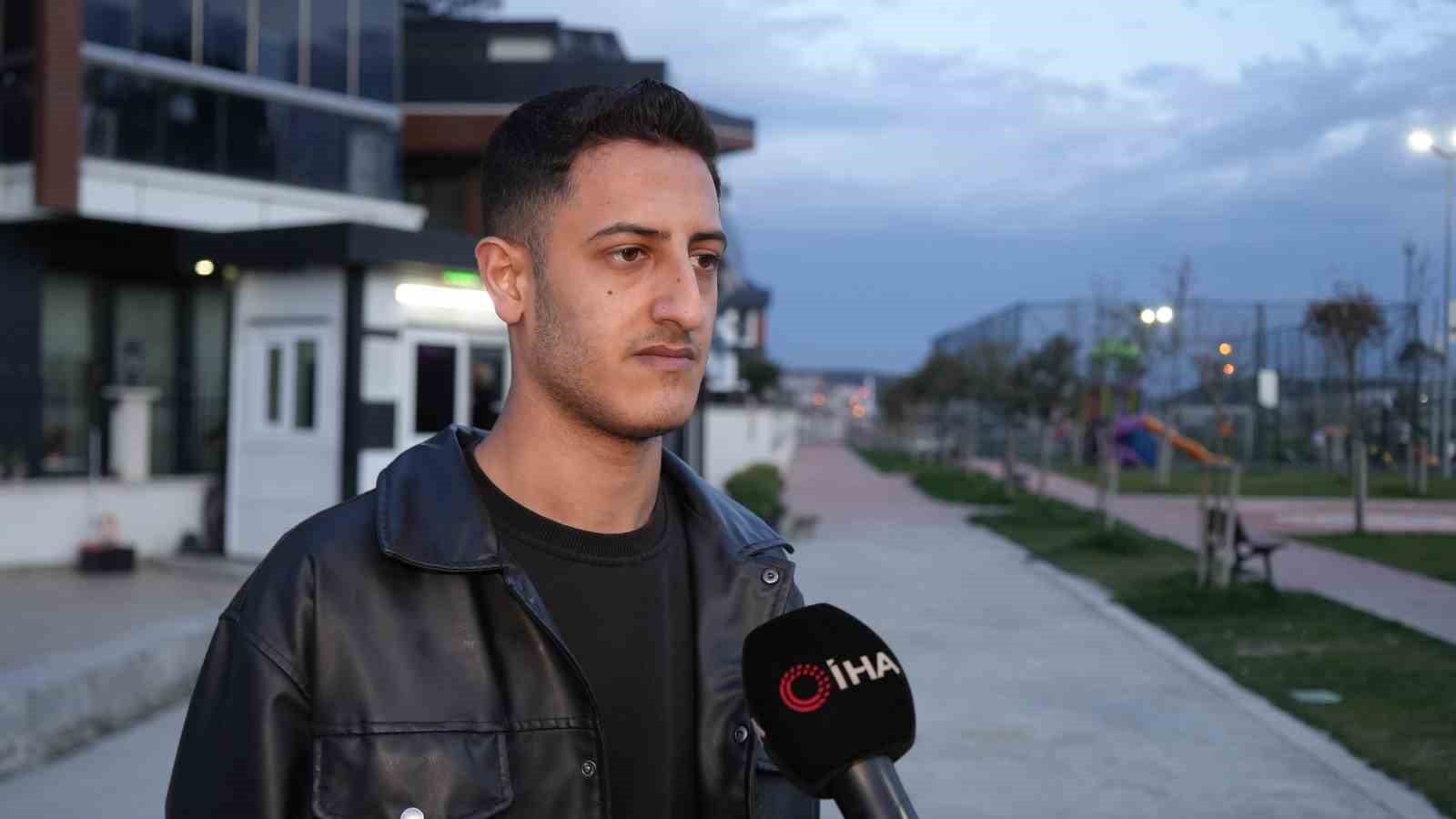 arnavutkoyde kamyonun carptigi arac sahibi faciayi kil payi atlatti 0 BjpWLYDL