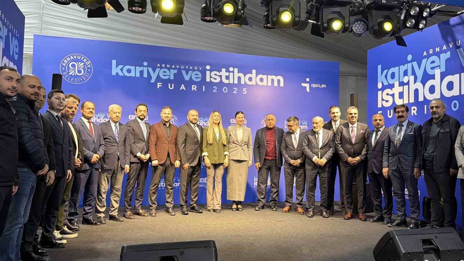arnavutkoyde kariyer ve istihdam fuari akif 25 kapilarini acti 2 BjmjAehV