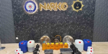 arnavutkoyde-luks-villada-uyusturucu-operasyonu-47-kilo-uyusturucu-maddeye-de-el-konuldu-wsjKGfDn.jpg