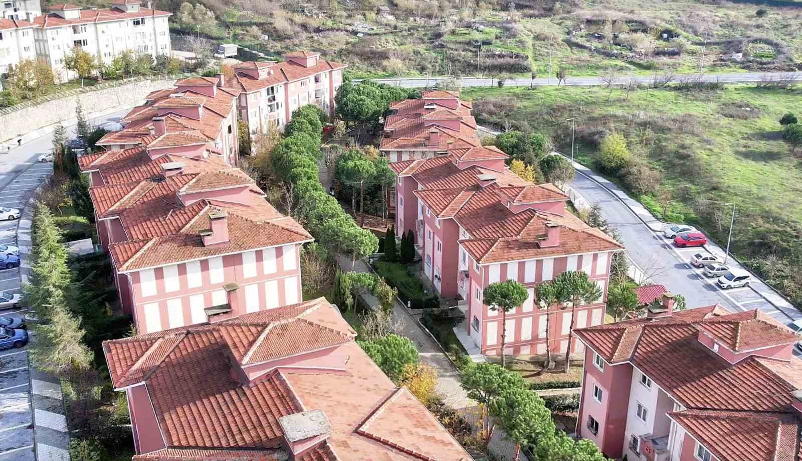 arnavutkoyde ornek site yonetimi 900 tl aidatla 125 bin metrekarelik dev alani yonetiyorlar 0 H2eCACDU