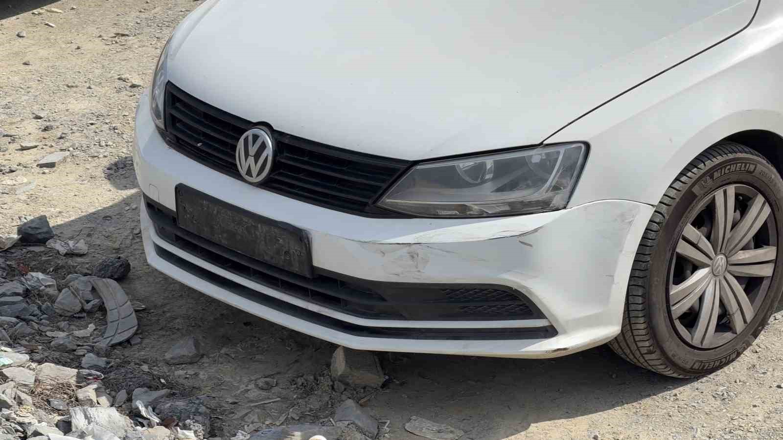 arnavutkoyde park etmek isterken araclarin uzerine cikti 3 enrheypE
