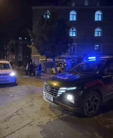 arnavutkoyde-silahli-saldiri-1i-cocuk-2-yarali-fB1ZfRb7.jpg