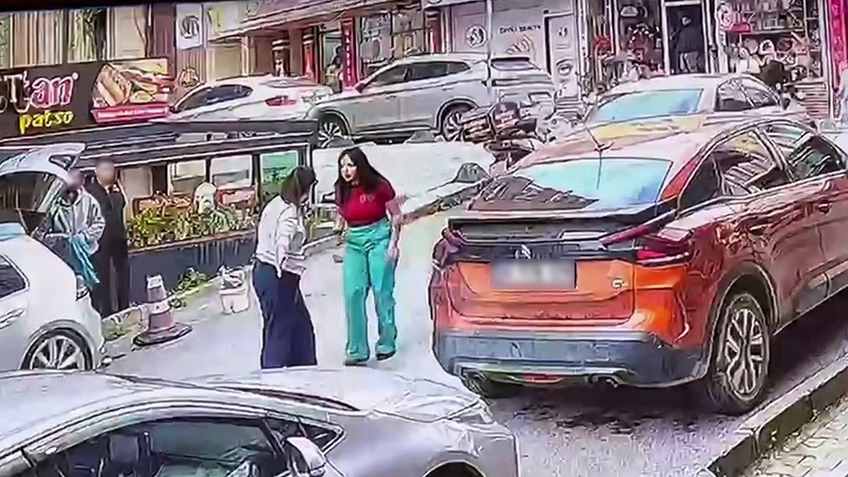 arnavutkoyde trafikte tartistigi kadina kafa atan sosyal medya fenomenine agir ceza 0 TzruUEIU