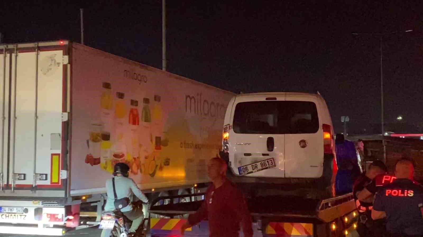 Arnavutköy’de zincirleme kaza: 1 yaralı 5 arnavutkoyde zincirleme kaza 1 yarali 1 mmg5M5L6