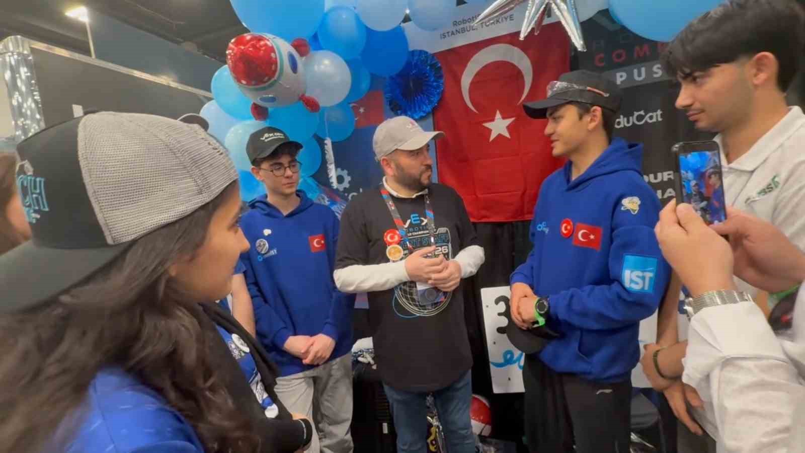 Arnavutköylü gençler ABD’de düzenlenen ‘Dünya Robot Şampiyonası’nda’ ülkemizi temsil etti 4 arnavutkoylu gencler abdde duzenlenen dunya robot sampiyonasinda ulkemizi temsil etti 0 syNYd3EU