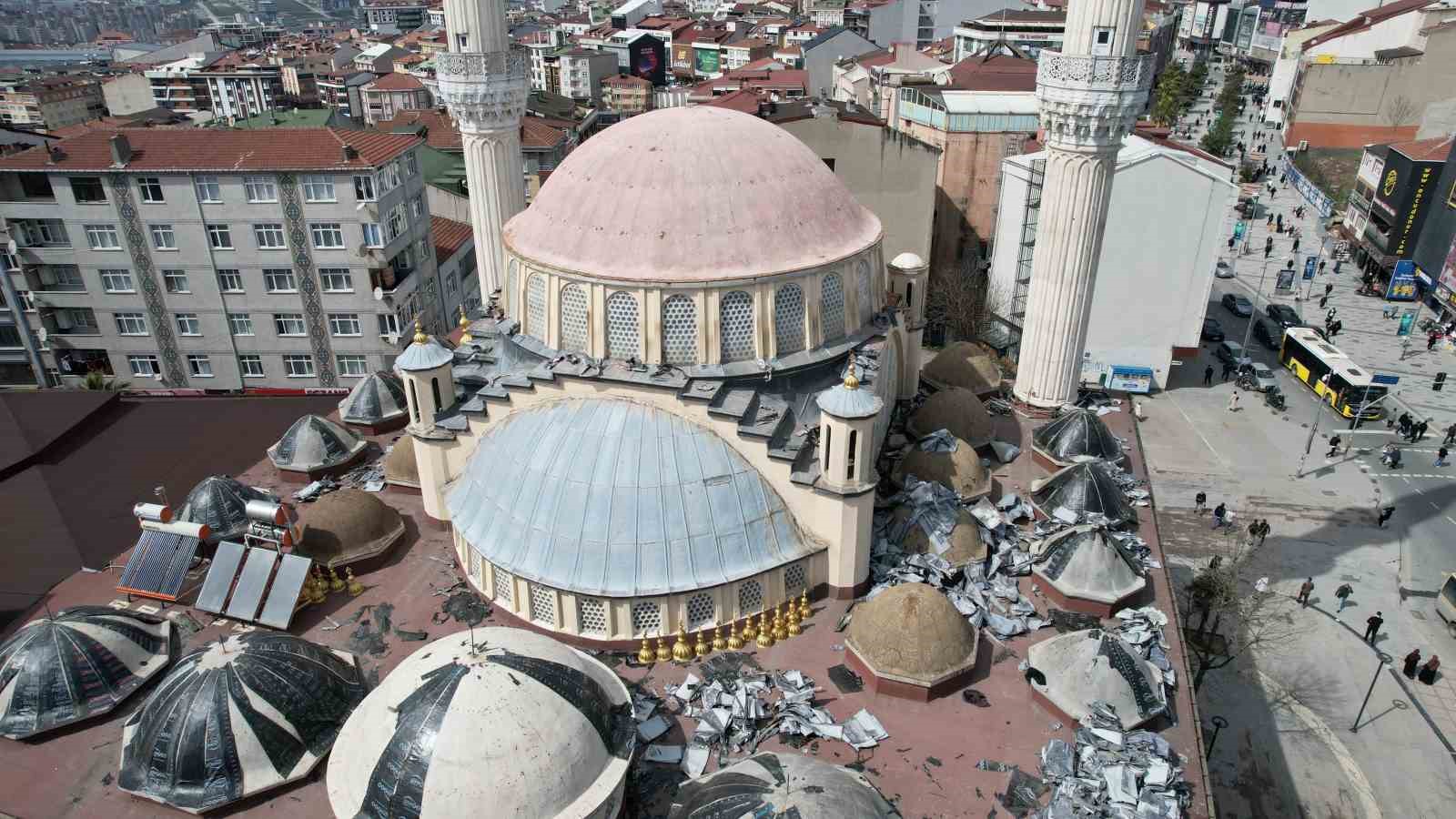 arnavutkoyun simgesi 46 yillik merkez camii yikiliyor 5 WMvOTSpt