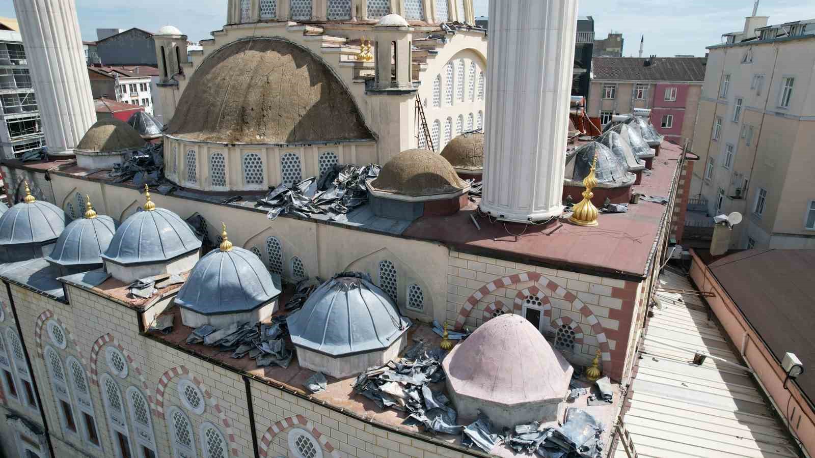 arnavutkoyun simgesi 46 yillik merkez camii yikiliyor 9 bWTEQmg8