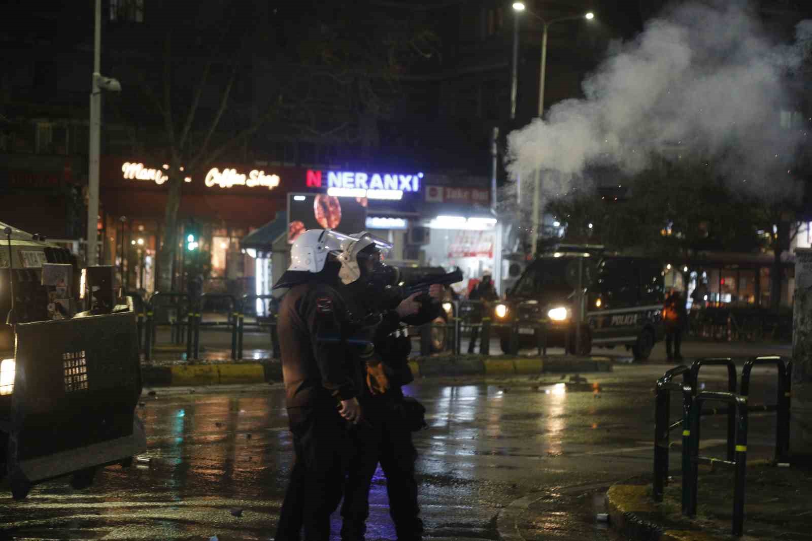 arnavutlukta hukumet karsiti protestocular ile polis arasinda catisma 26 ZGgTkjKL