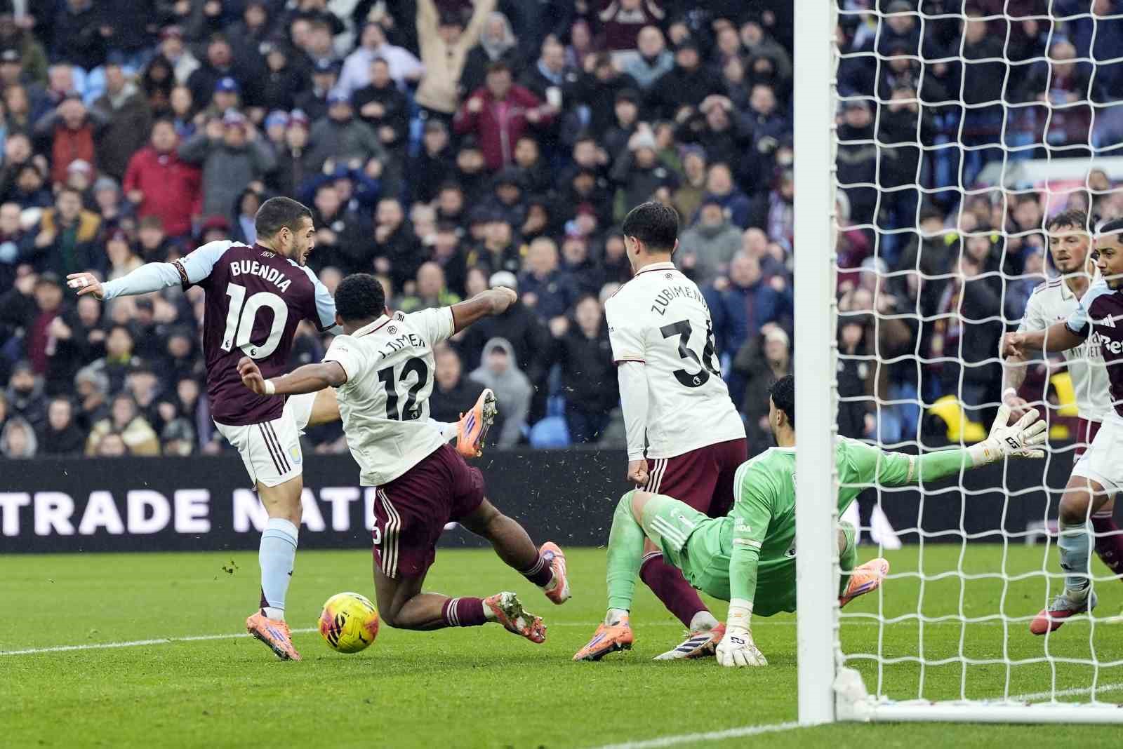 arsenal aston villa deplasmaninda son dakikalarda kaybetti 1 2NIrGlpb