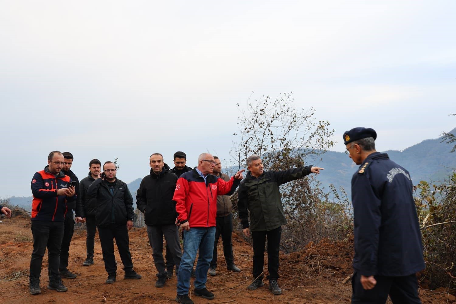 artvin valisi ergun yangin kismen kontrol altina alindi 5