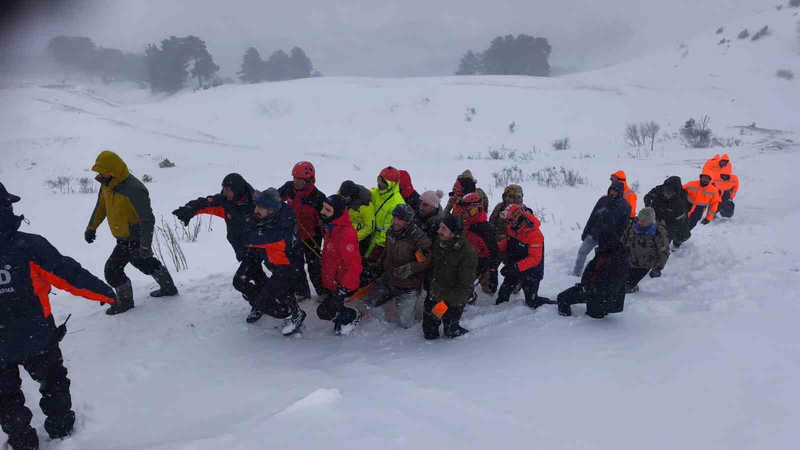artvinde cig altinda kalan cobanlardan birinin daha cansiz bedeni bulundu 1 FVpNSPvu