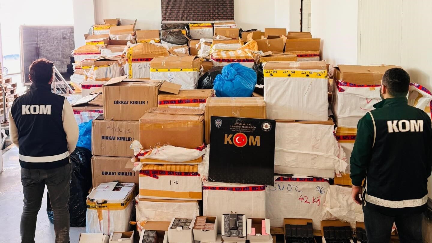 artvinde kacakcilik operasyonu 300 milyon tllik urun ele gecildi 0 gqHwWQ4m