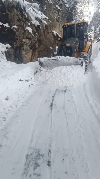 artvinde kar ulasimi vurdu 120 koy yolu kapali 2 Wa6iiOIt