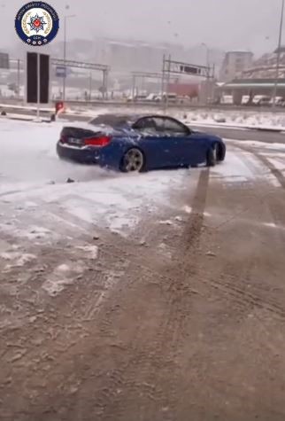 artvinde kirmizi isik ihlali ve drift yapan suruculere ceza yagdi 1 qLqXLiVS