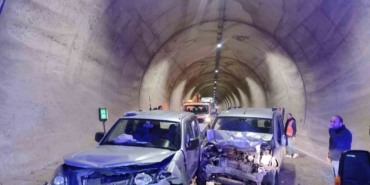 artvinde-tunelde-kaza-7-yarali-MyRj6yvG.jpg