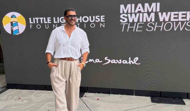 as-investment-holding-miami-fashion-show-swim-week-2026ya-sponsor-oldu-UciQsIy5.jpg