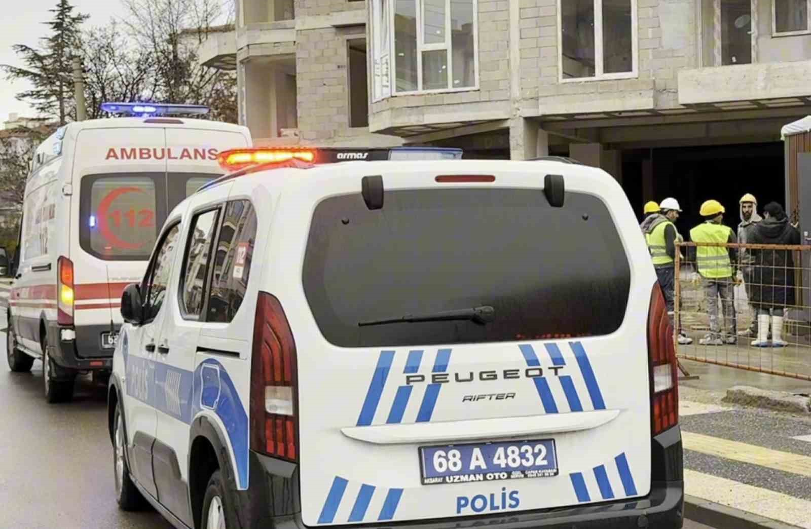 asansor bosluguna dusen insaat iscisi agir yaralandi 1